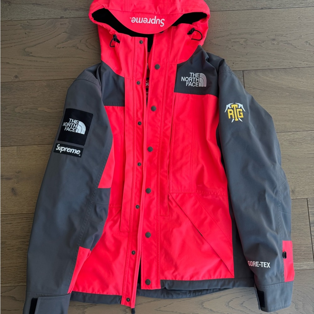 SUPREME X The North Face Gore-Tex Jacket in Medium